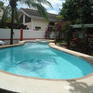 Menchu's House Inn